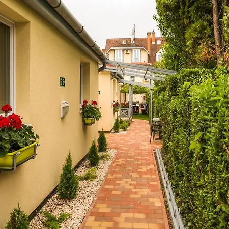 Centrum Panzio Guest house *
