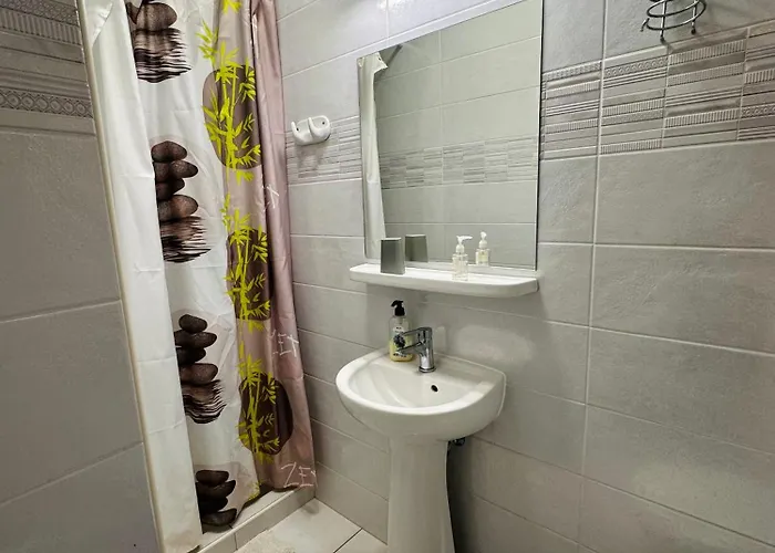 Centrum Panzio בית הארחה 3*