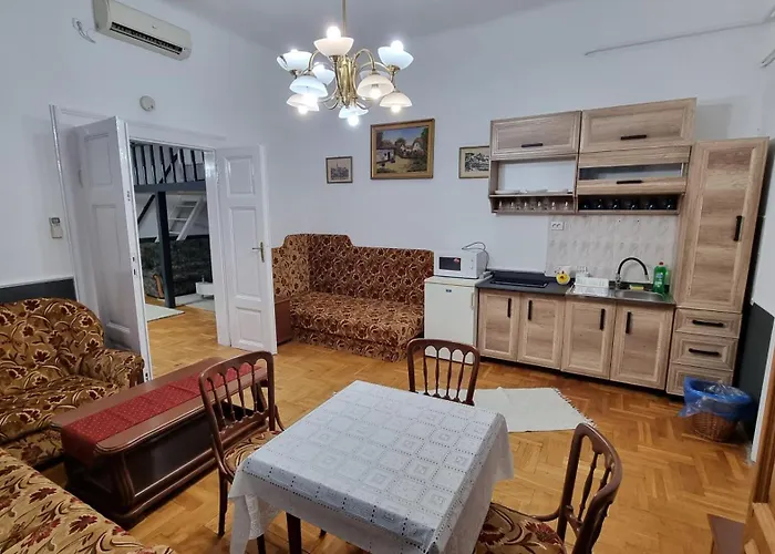 Centrum Panzio דברצן